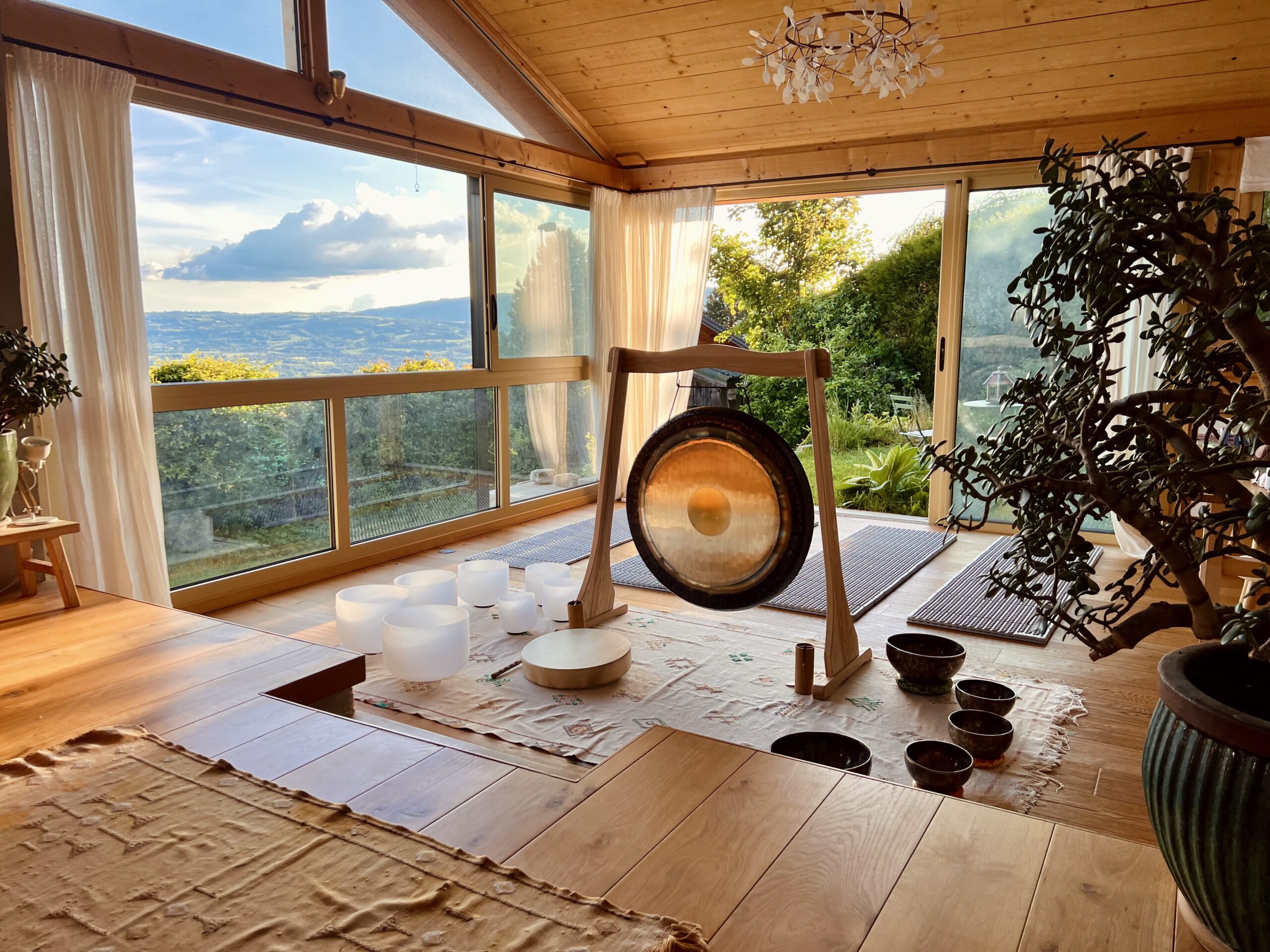 Accueil Bain sonore à Fillinges avec gong et bols