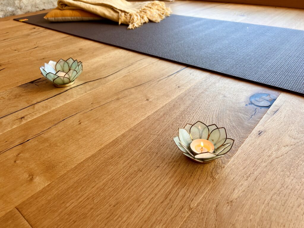 Ambiance de yoga doux au Sanctuaire à Fillinges